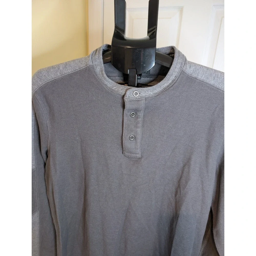 Rock & Republic Henley Shirt Mens XL Grey Waffle Knit Colorblock Long Sleeve